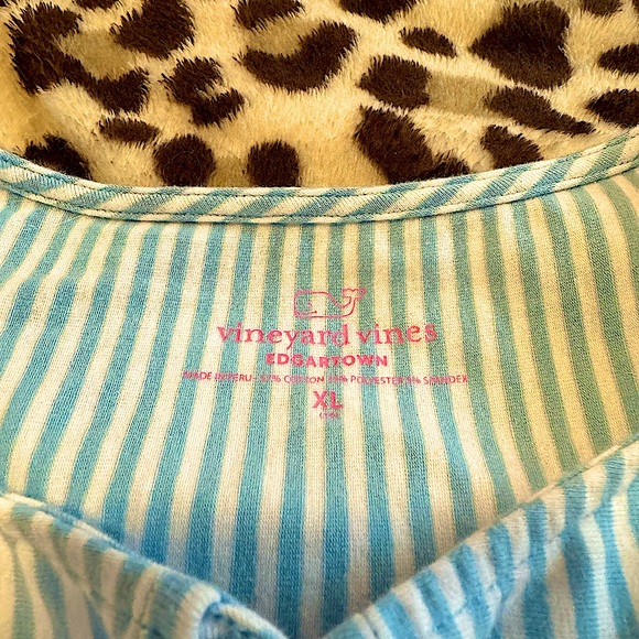 EXCELLENT/LIKE NEW/PRE-OWNED condition VINEYARD VINES girl’s nautical tank top. - Picture 5 of 6